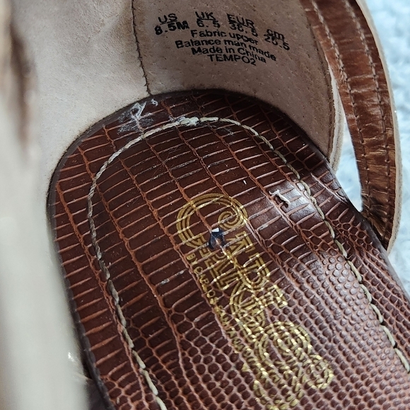 Carlos Feather Bling Strappy Sandals sz 8.5 - Picture 9 of 9